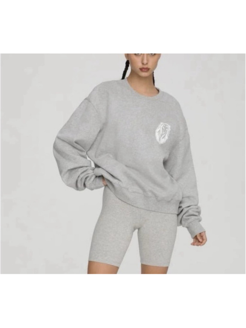 good american leo set hoodie and sweatpants
#57